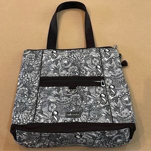 Salroots bag black and white in color price is firm